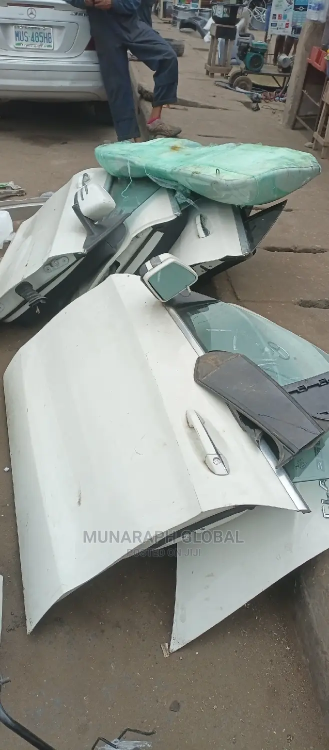 Mercedes Benz Cla 250 Door.