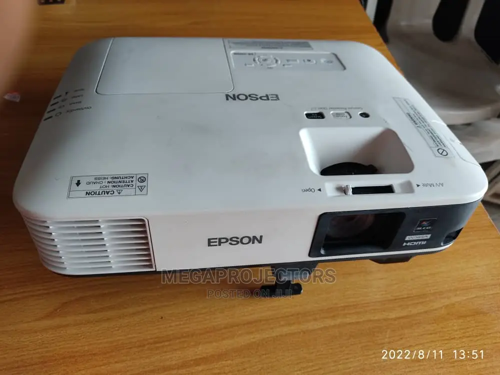 Epson Projector 5500 Lumens