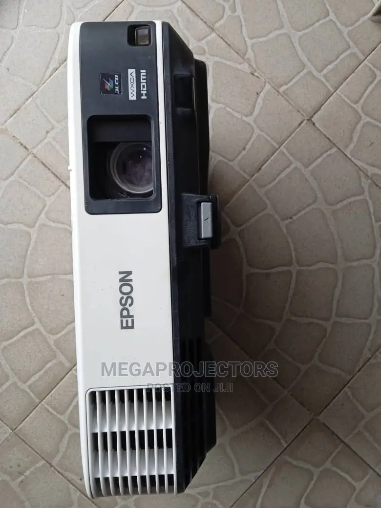 Epson Projector 5500 Lumens