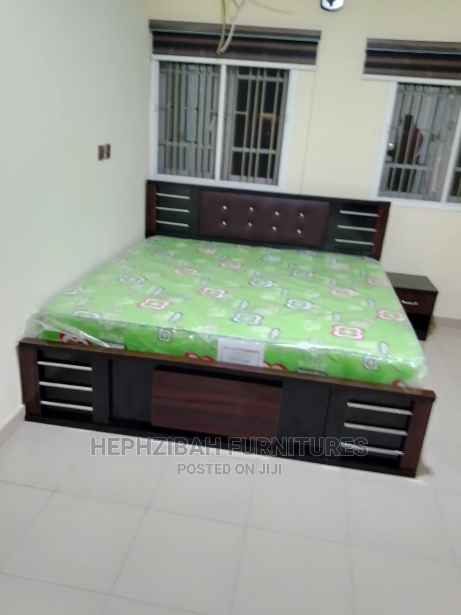 6 X 6 Executive Brown Bedframe With Bedside Drawer