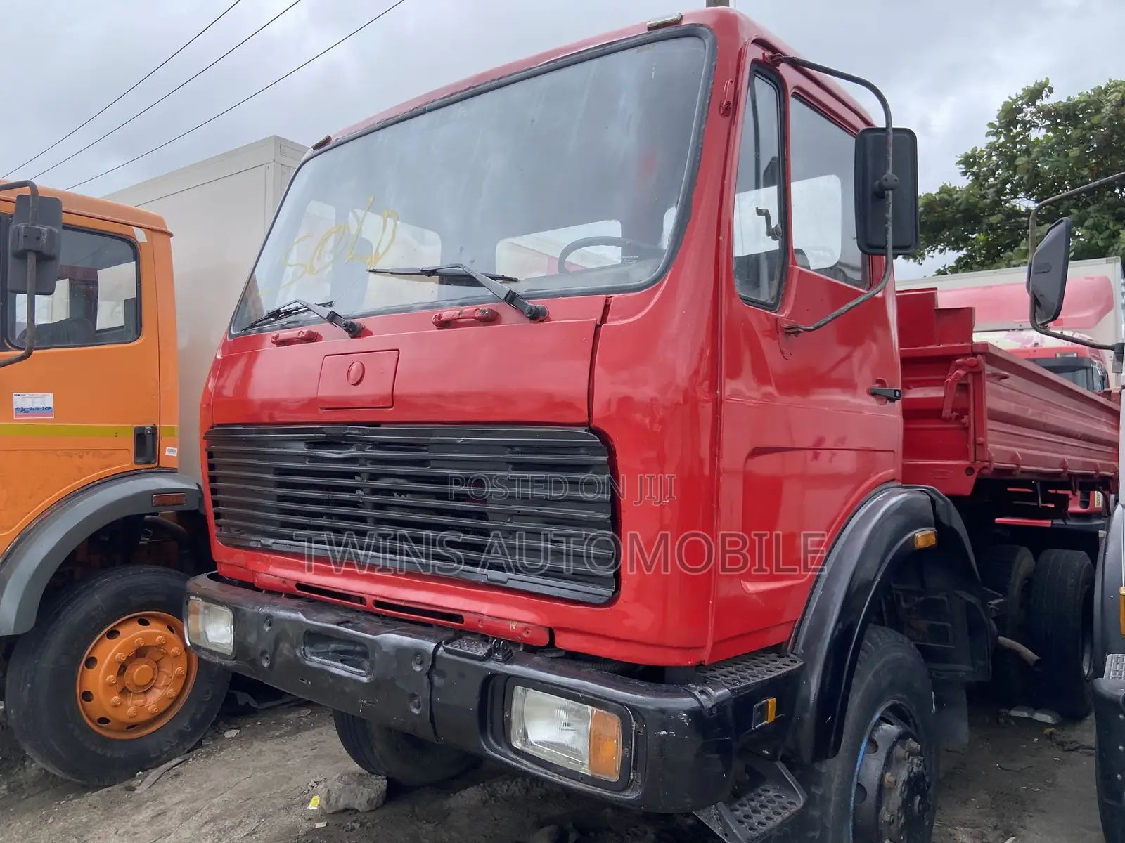 Mercedes-Benz Tipper 10bolt With Auxiliary