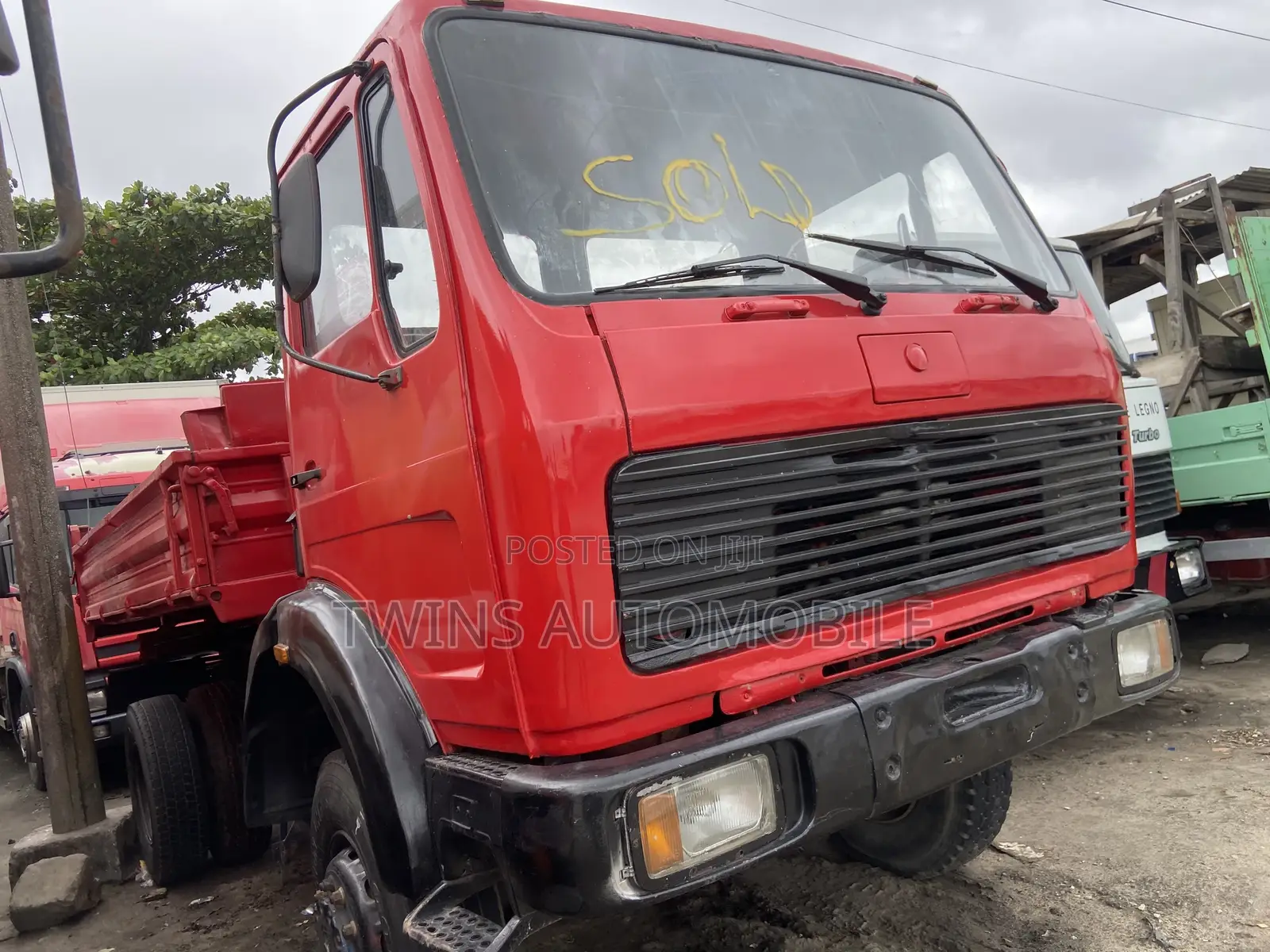 Mercedes-Benz Tipper 10bolt With Auxiliary