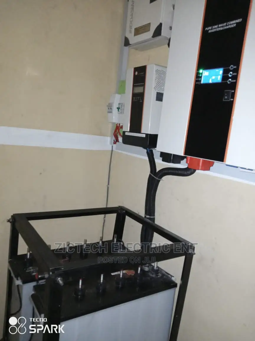 5kva Inverter 4 220ah Battery 8 300w Solar Panels