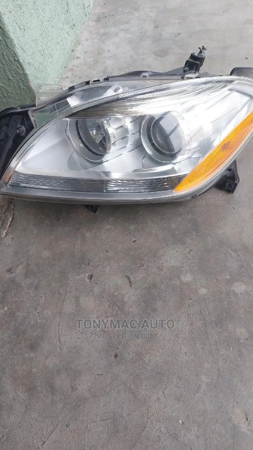 Mercedes-Benz ML350 166 2014 Headlights