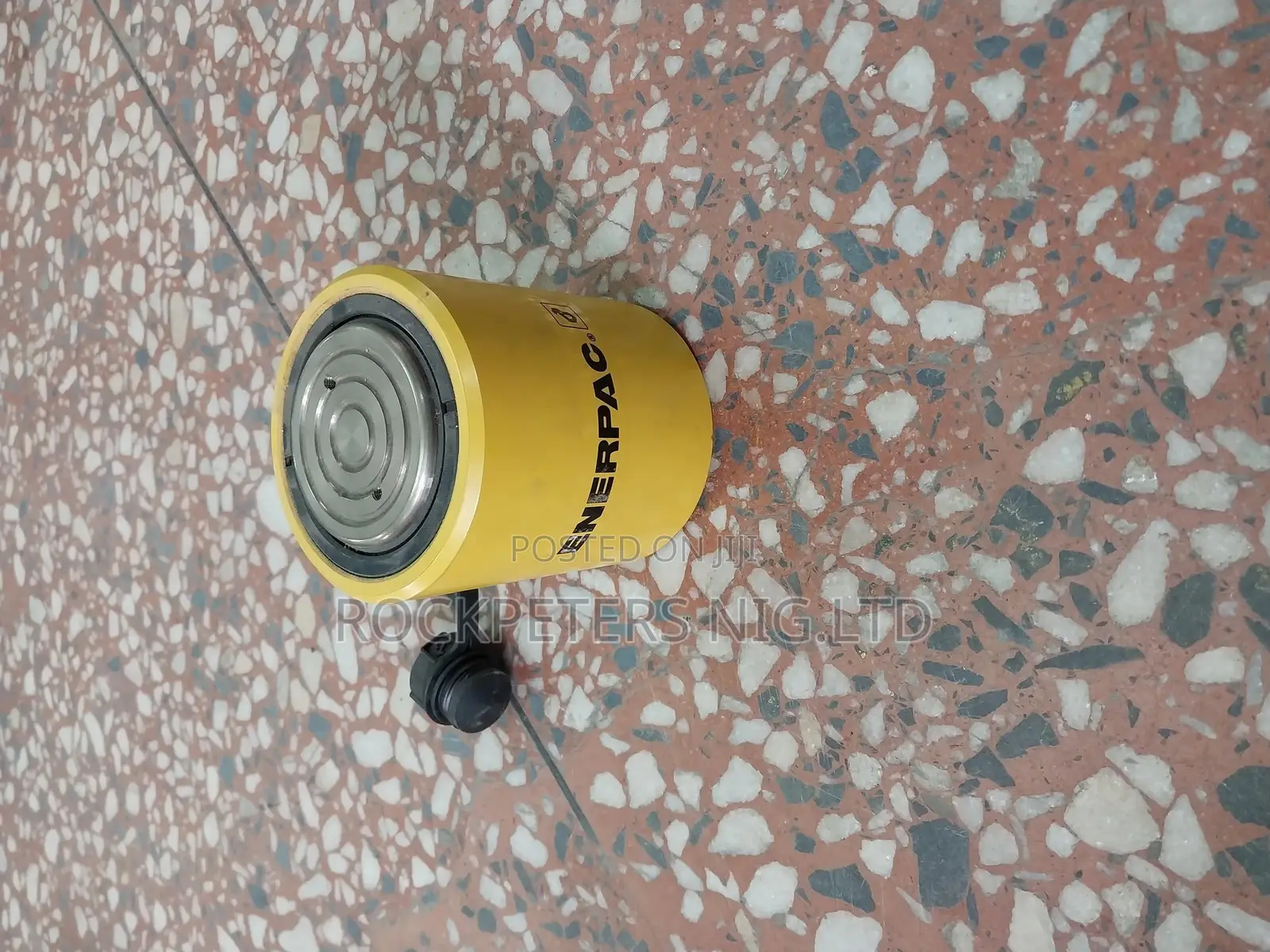 Enerpac RCS-302 Single-Acting Low-Height Hydraulic Cylinder
