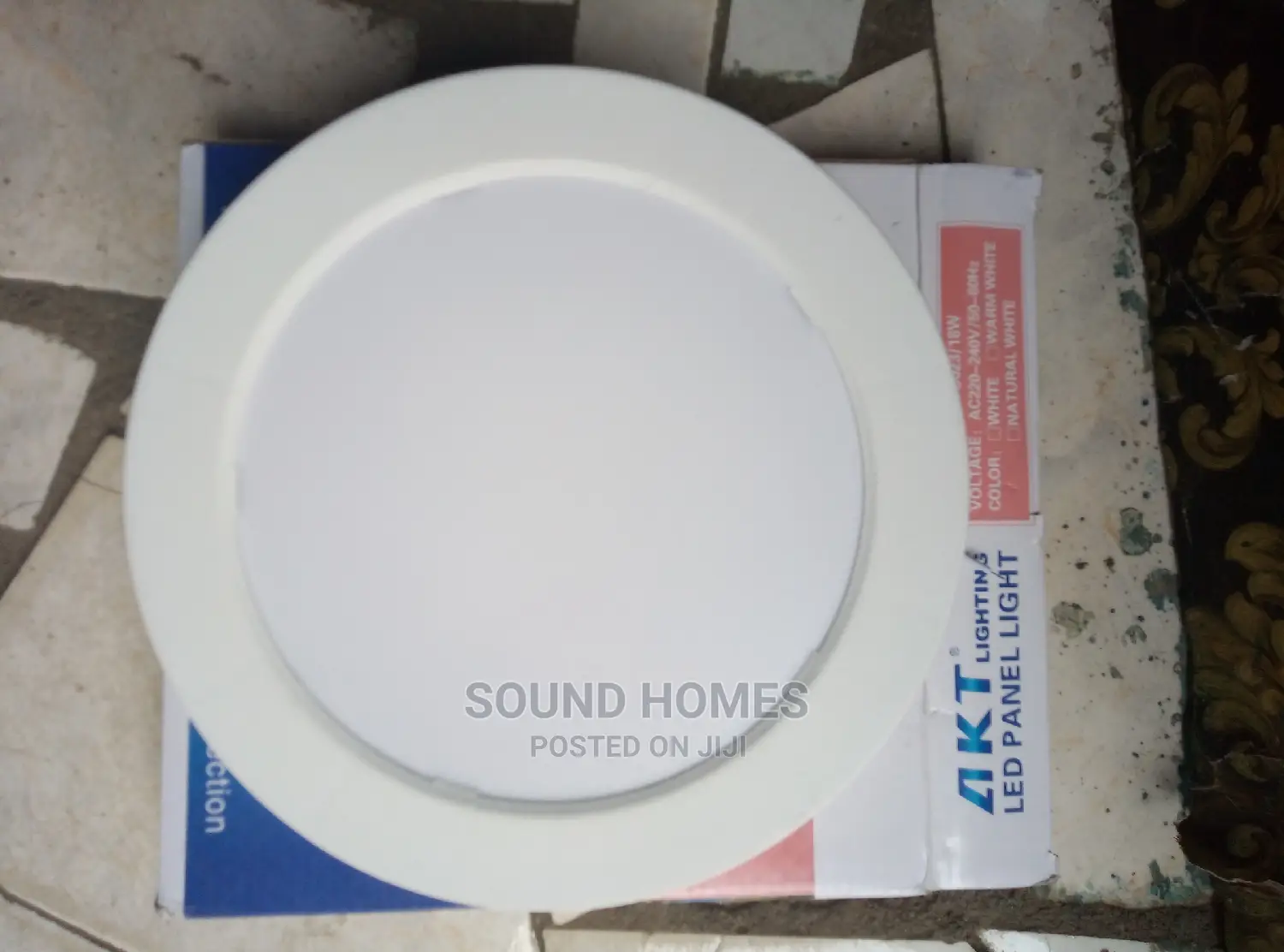 AKT 18w Surface