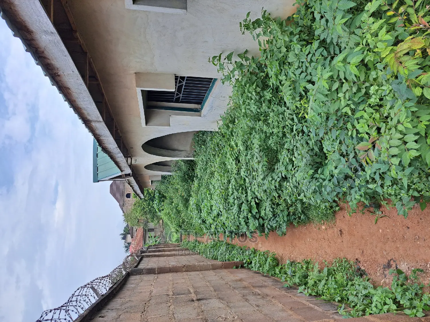 8bdrm Block of Flats in Peace Estate, Ibadan for sale