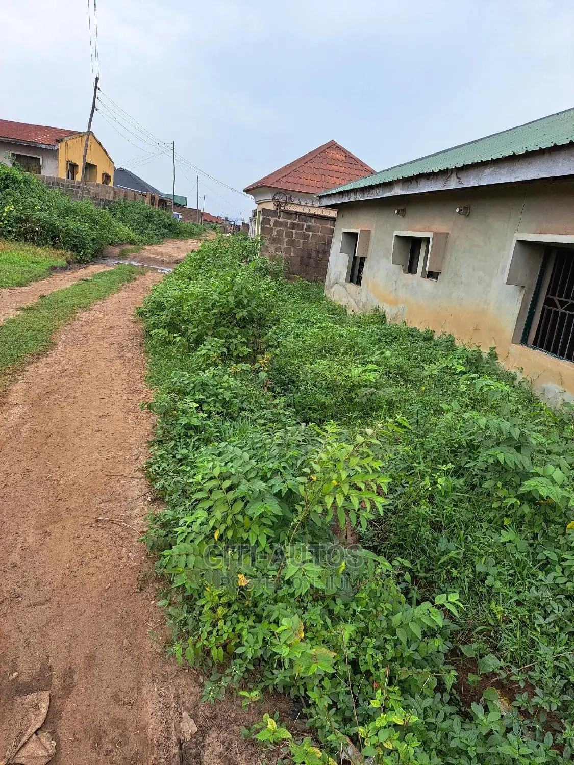 8bdrm Block of Flats in Peace Estate, Ibadan for sale