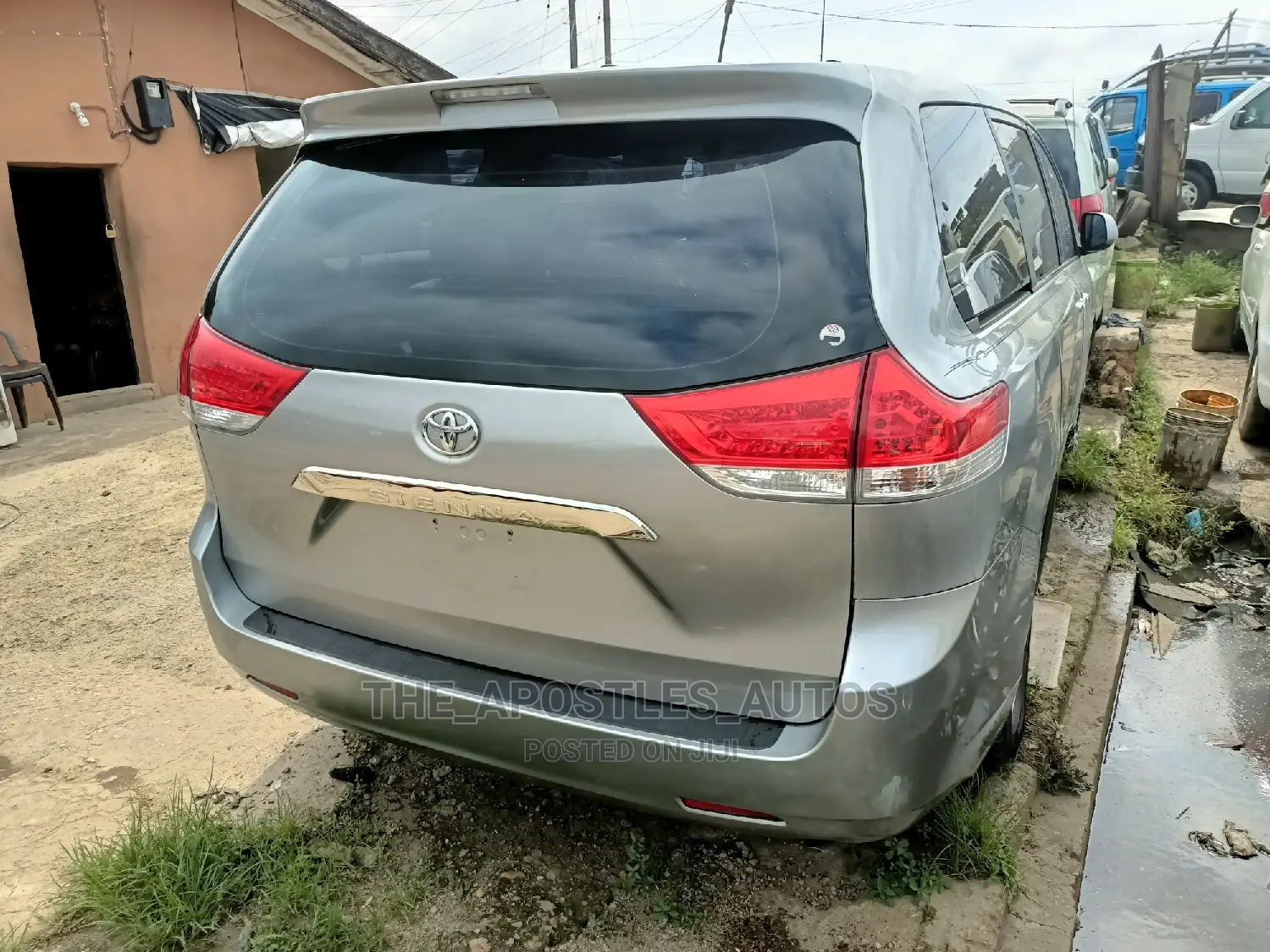 Toyota Sienna LE 7 Passenger 2012 Silver