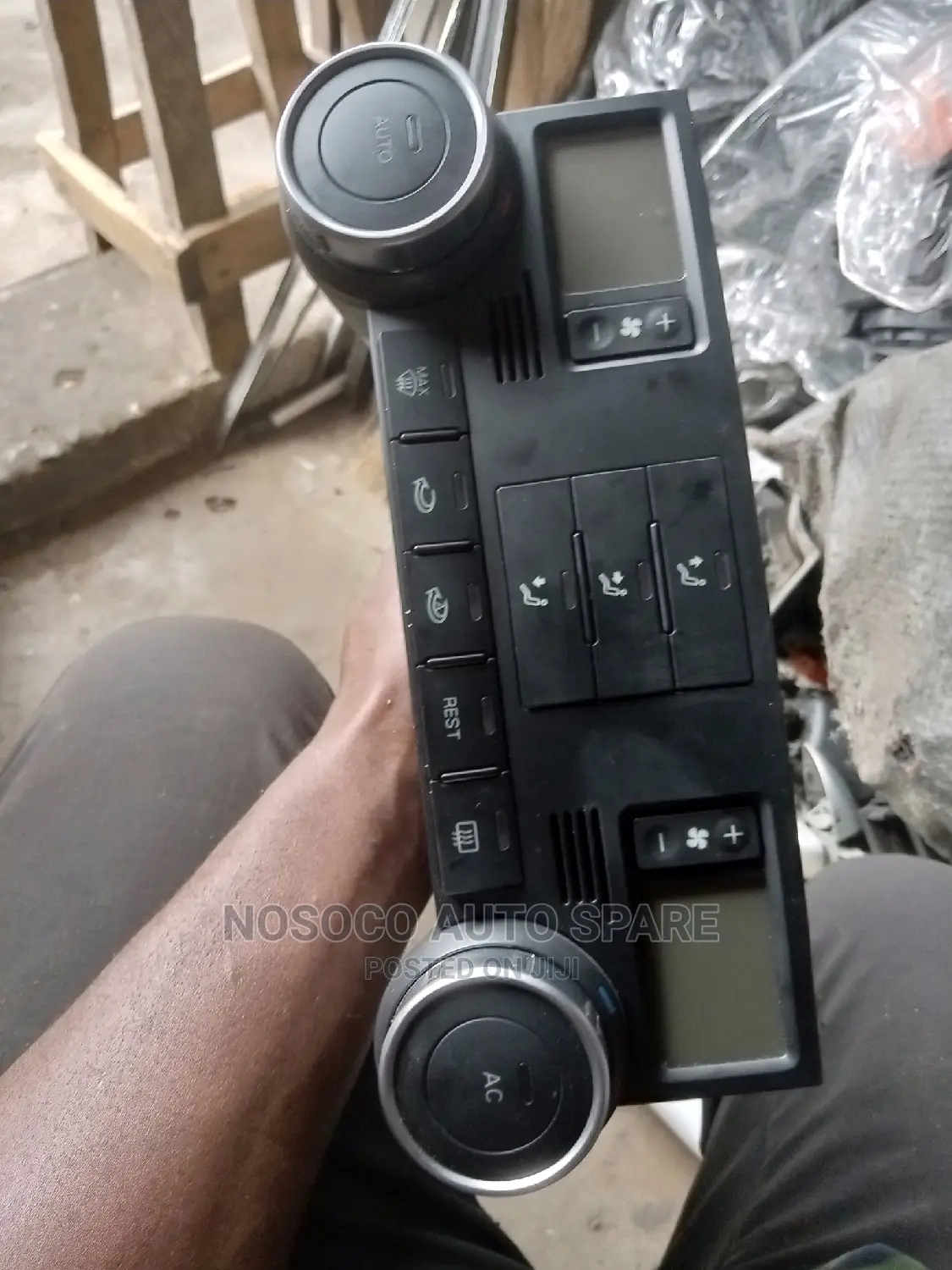 AC Switch Touareg 2010