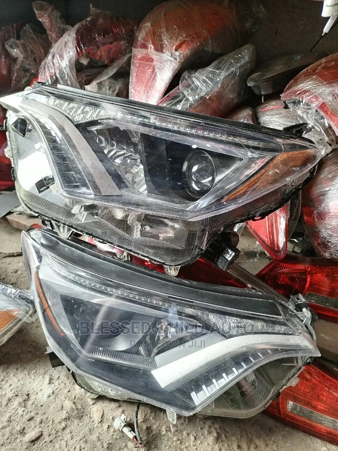 Headlamp Toyota Rav4 2018