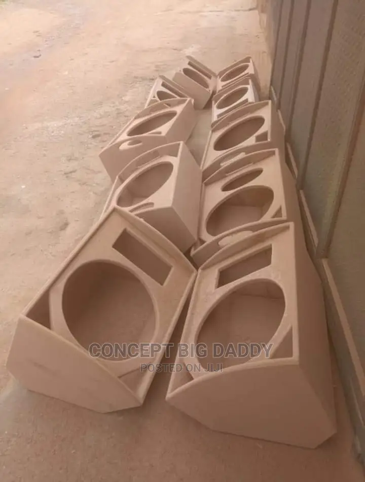 Empty Speaker Box