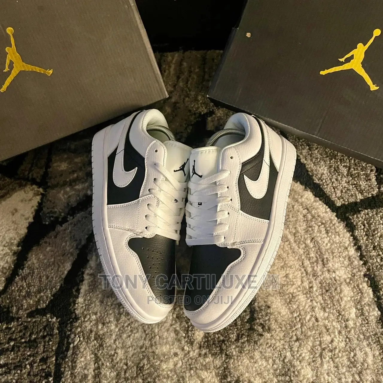 *Nike Air Jordan 1 Low Alternate Black White