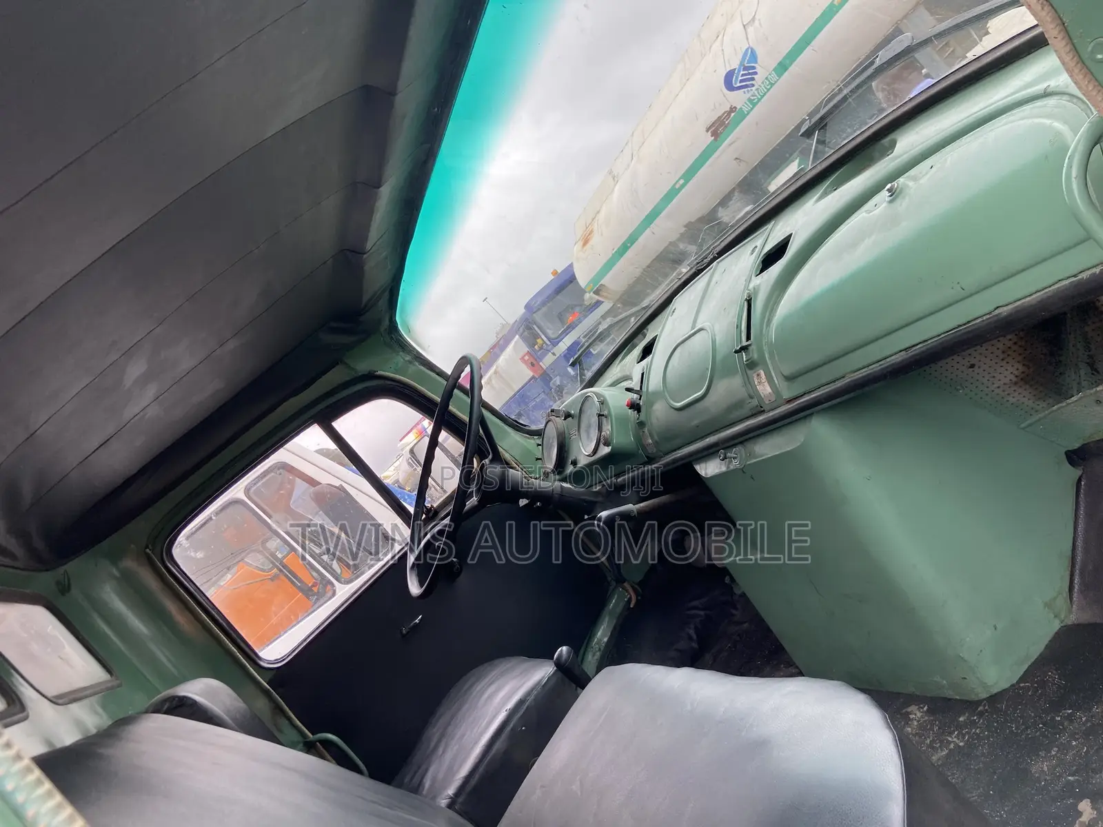 Mercedes-Benz Water Tanker Truck