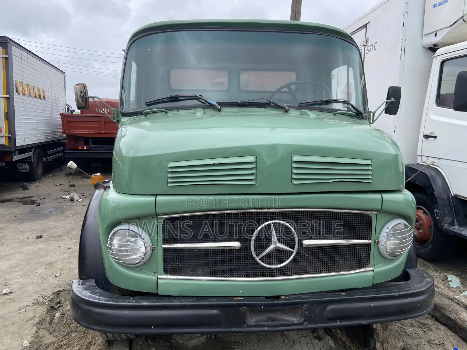 Mercedes-Benz Water Tanker Truck