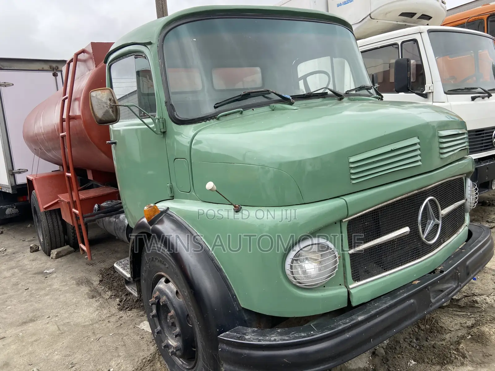Mercedes-Benz Water Tanker Truck