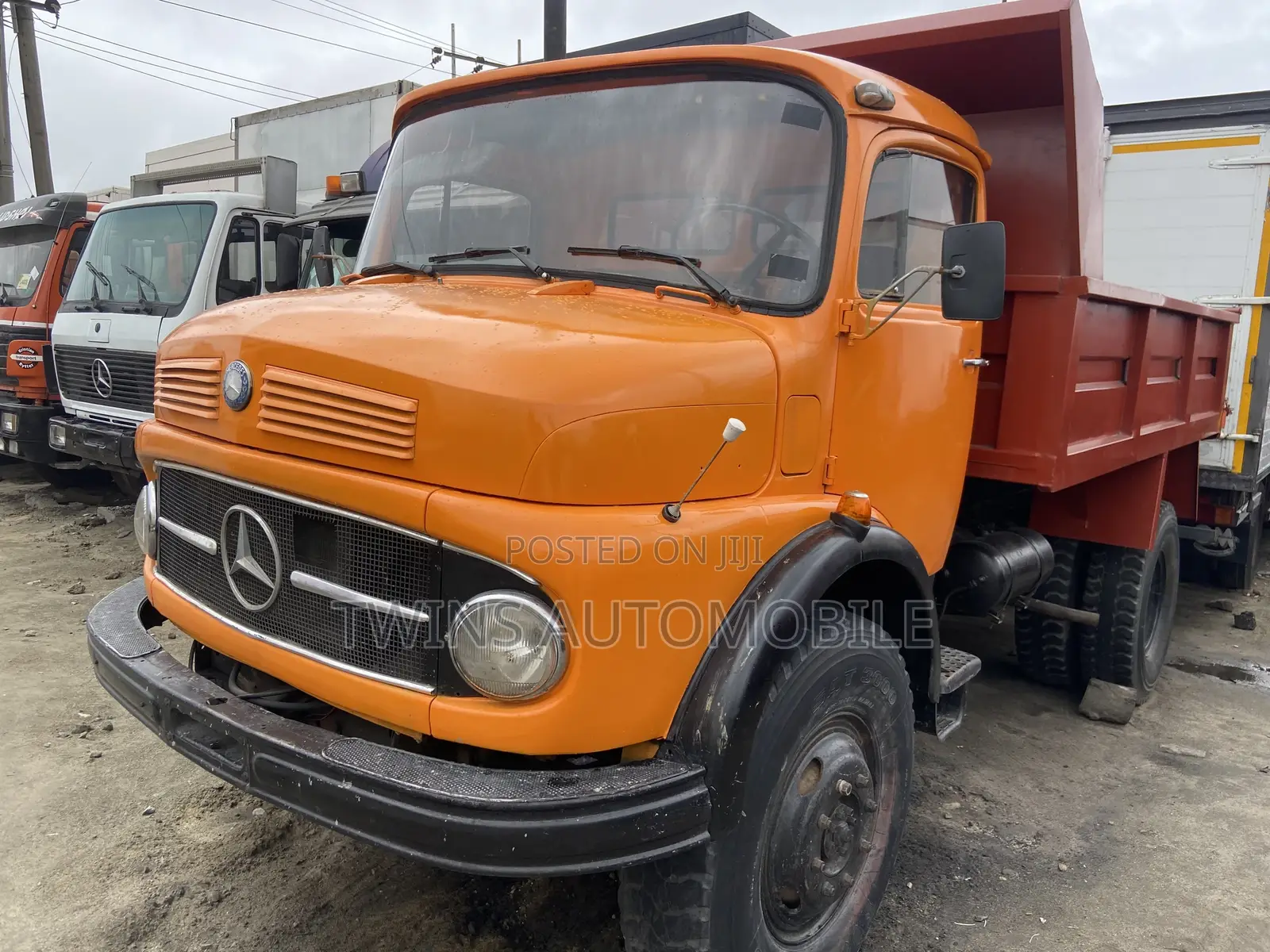 Mercedes-Benz Tipper 911 Engine With Auxiliary