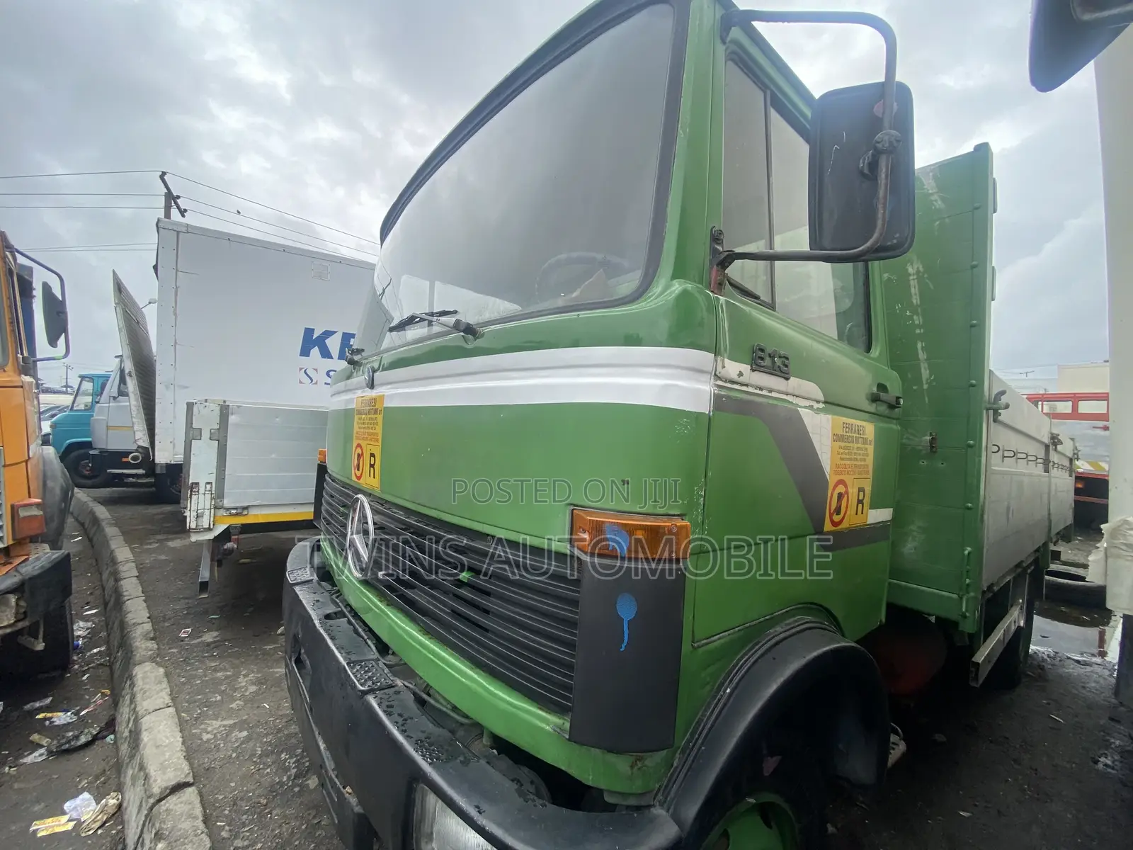 Mercedes-Benz 813 Pick Up 1999 Green