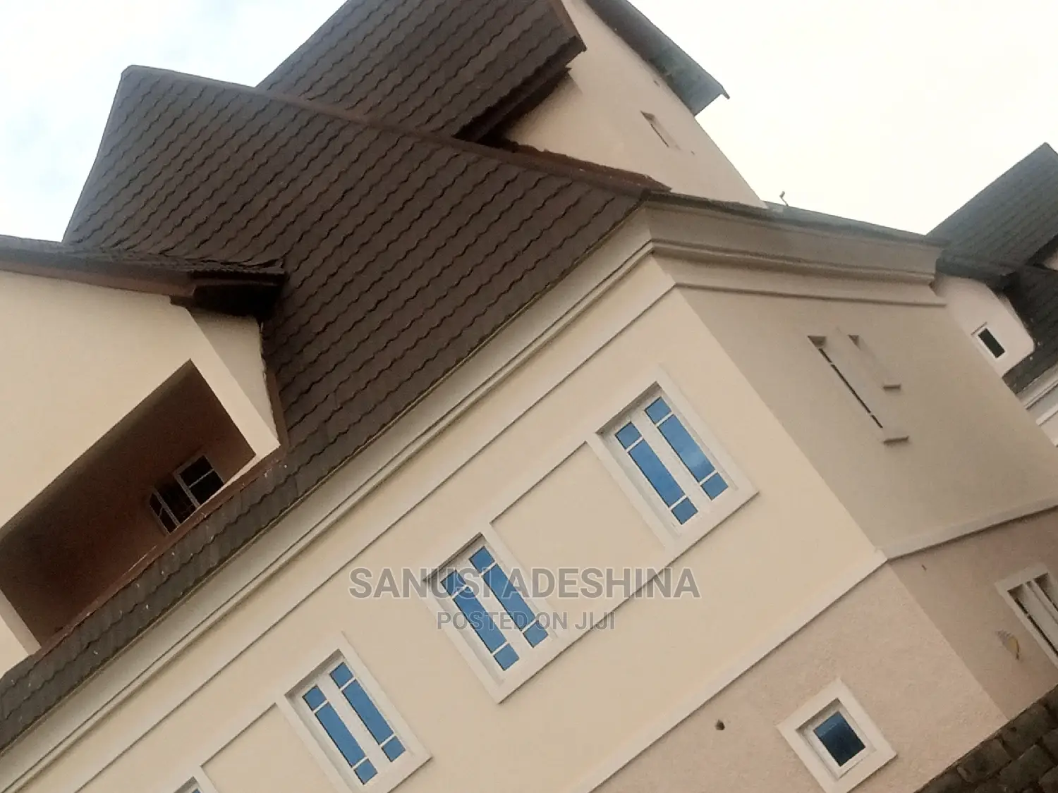 6bdrm Duplex in A Beautiful Private, Gwarinpa for sale