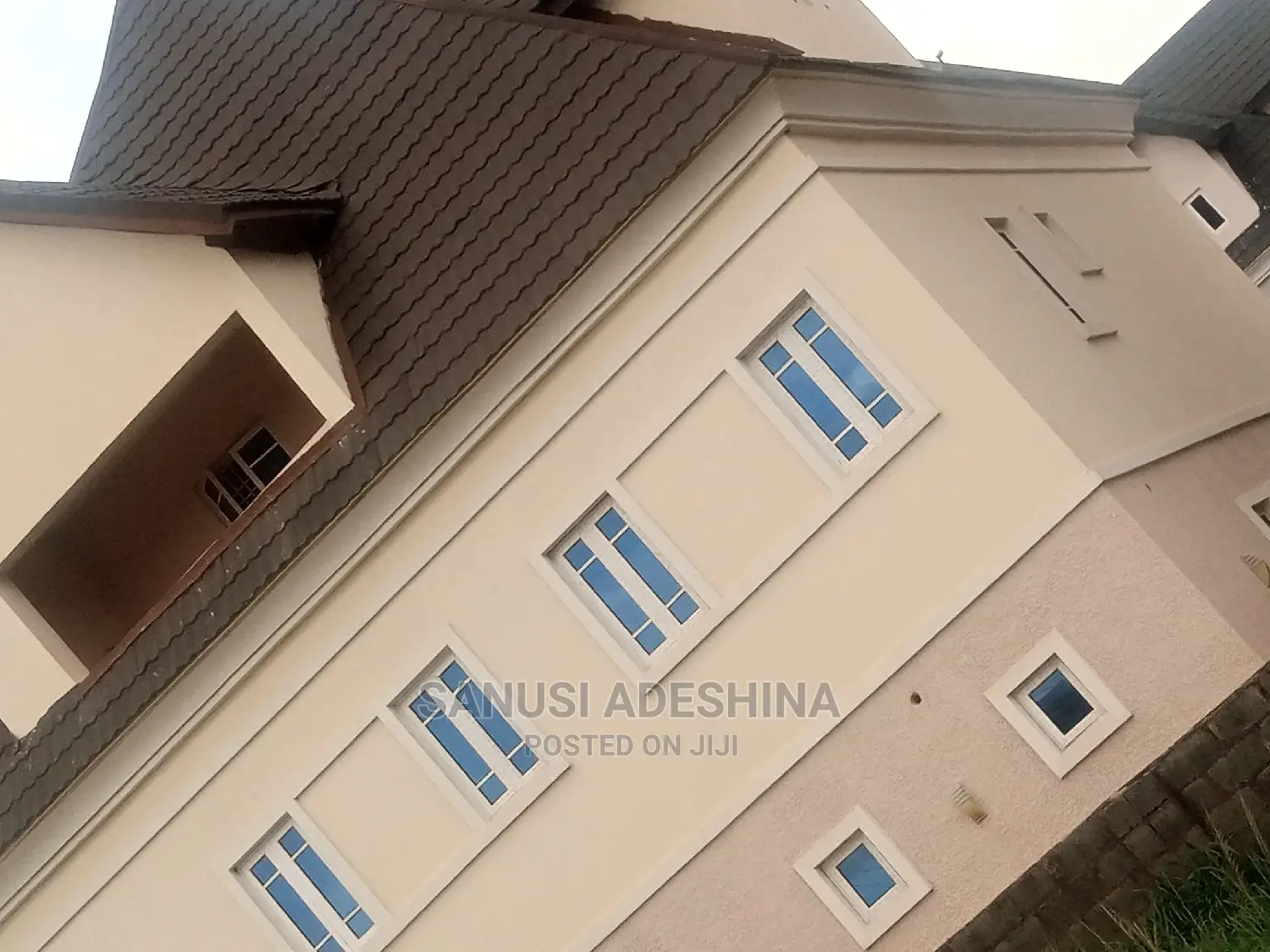 6bdrm Duplex in A Beautiful Private, Gwarinpa for sale