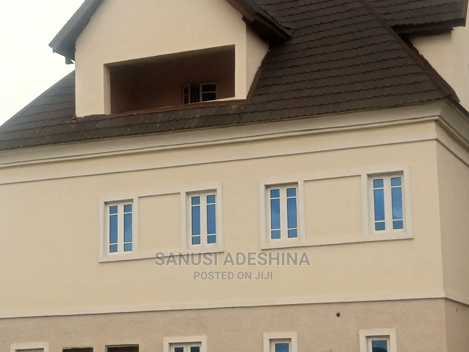 6bdrm Duplex in A Beautiful Private, Gwarinpa for sale