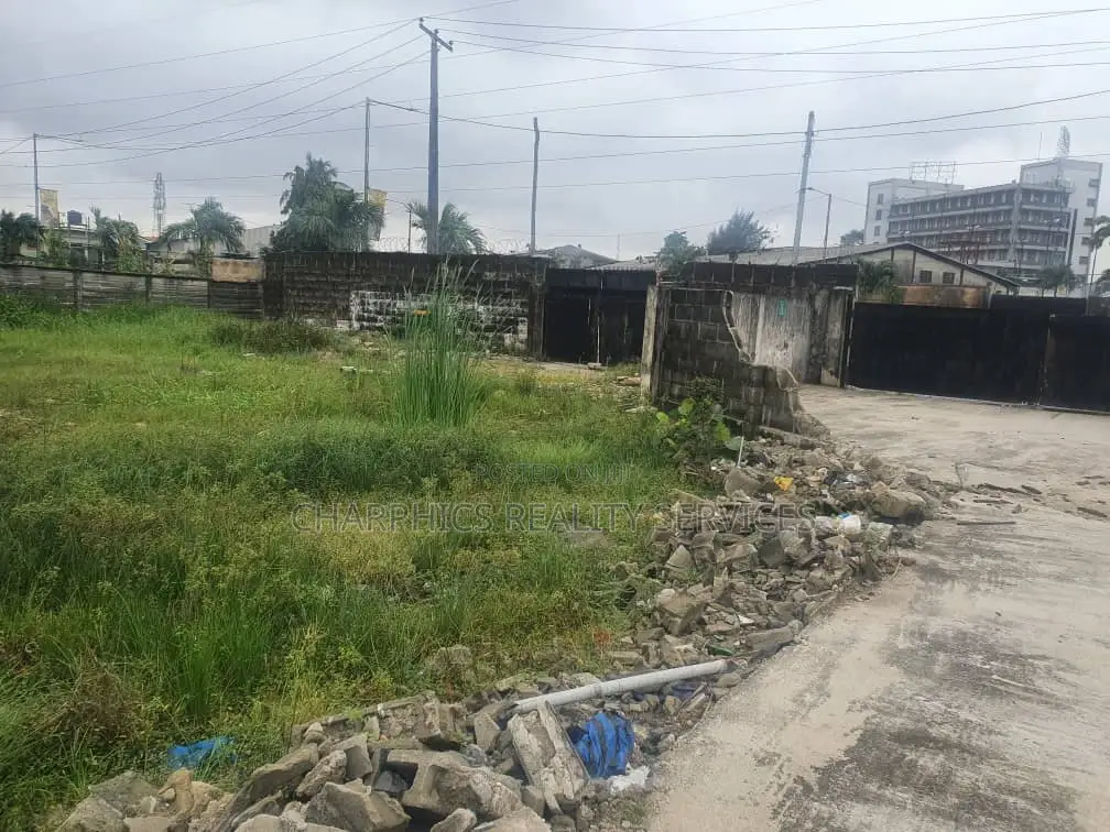 3 Half Acres Land on Eric Moore Rd, Surulere for Sale