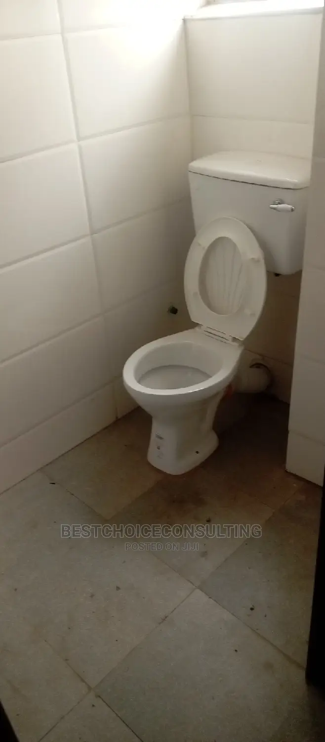 A Standard Modern Standard Open Office Space at Jericho