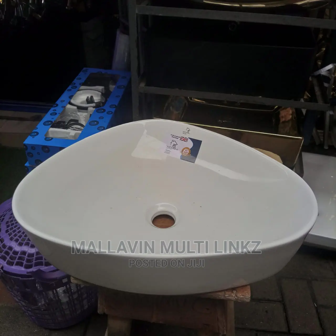 Ceramic Bathroom Sinks (Countertop Basins)