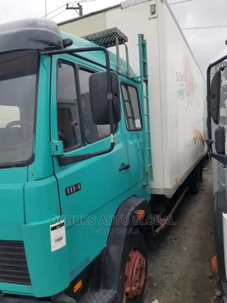 Mercedez Benz 1114 8 Bolts