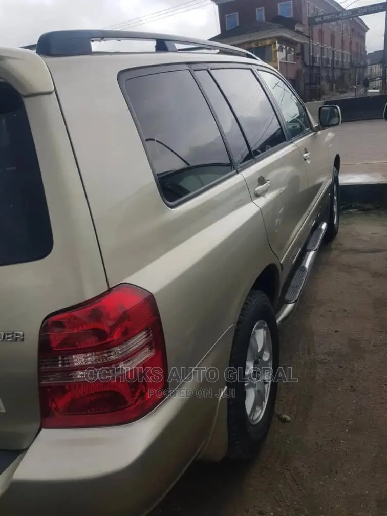 Toyota Highlander Limited V6 4x4 2004 Gold