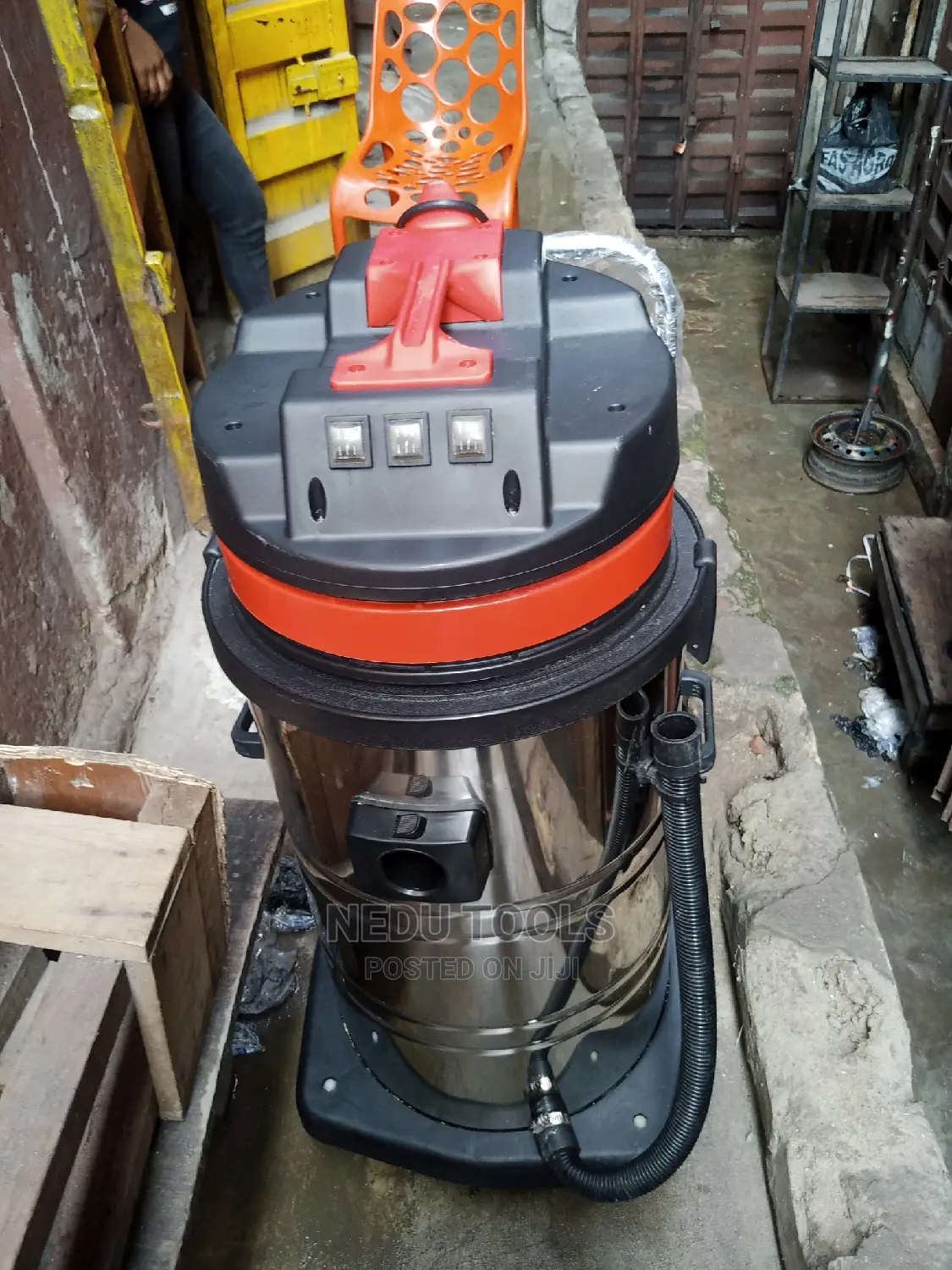 Industrial Vacuum Cleaner