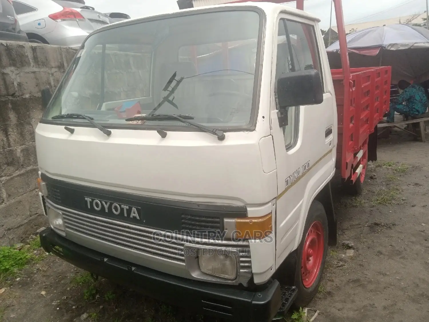 Toyota DYNA100