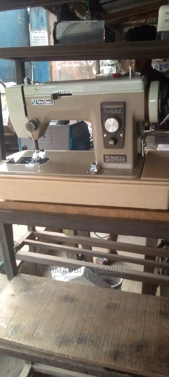 Electric Zigzag and Straight Sewing Machine