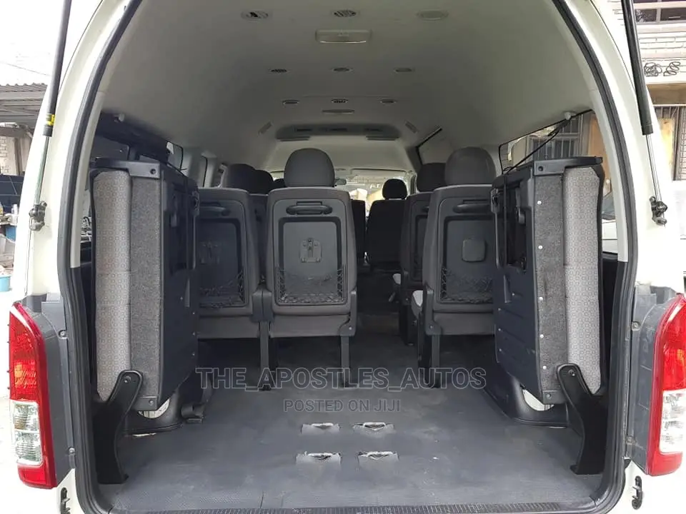 Toyota HiAce 2015 White