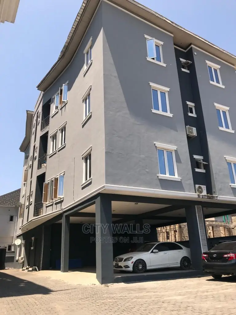 3bdrm Block of Flats in Oral Estate, Chevron for Rent