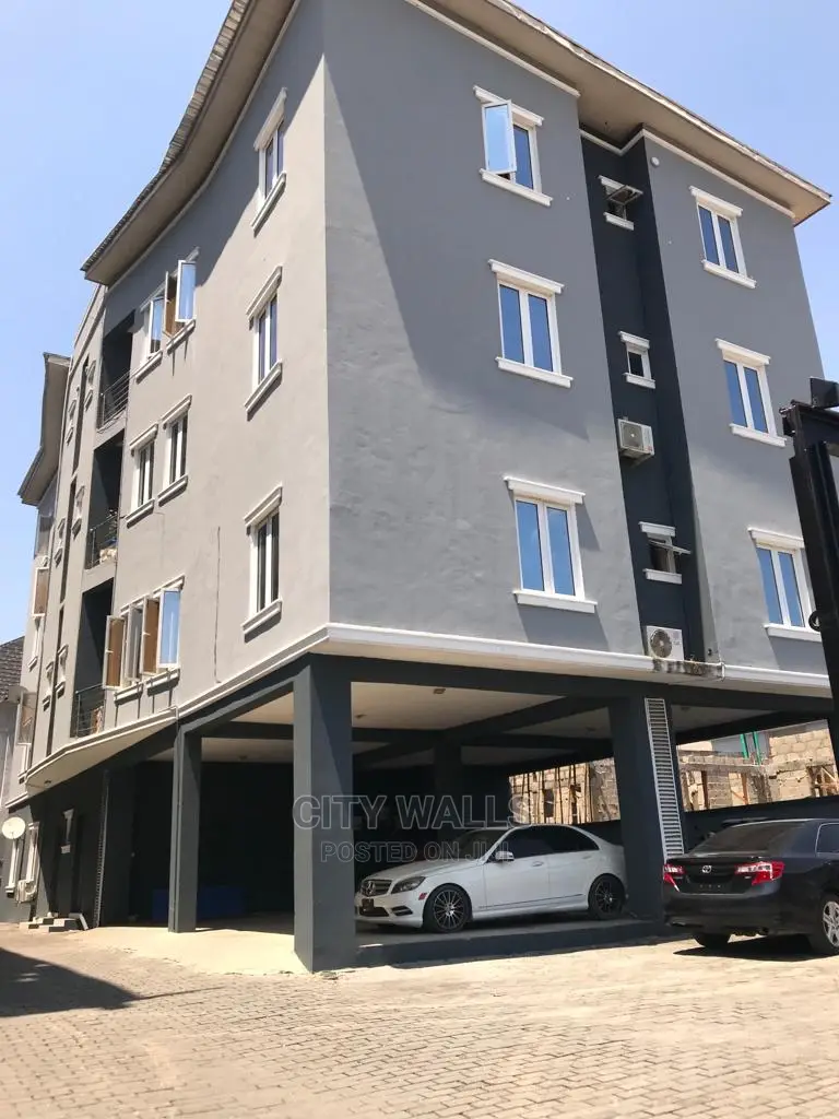 3bdrm Block of Flats in Oral Estate, Chevron for Rent