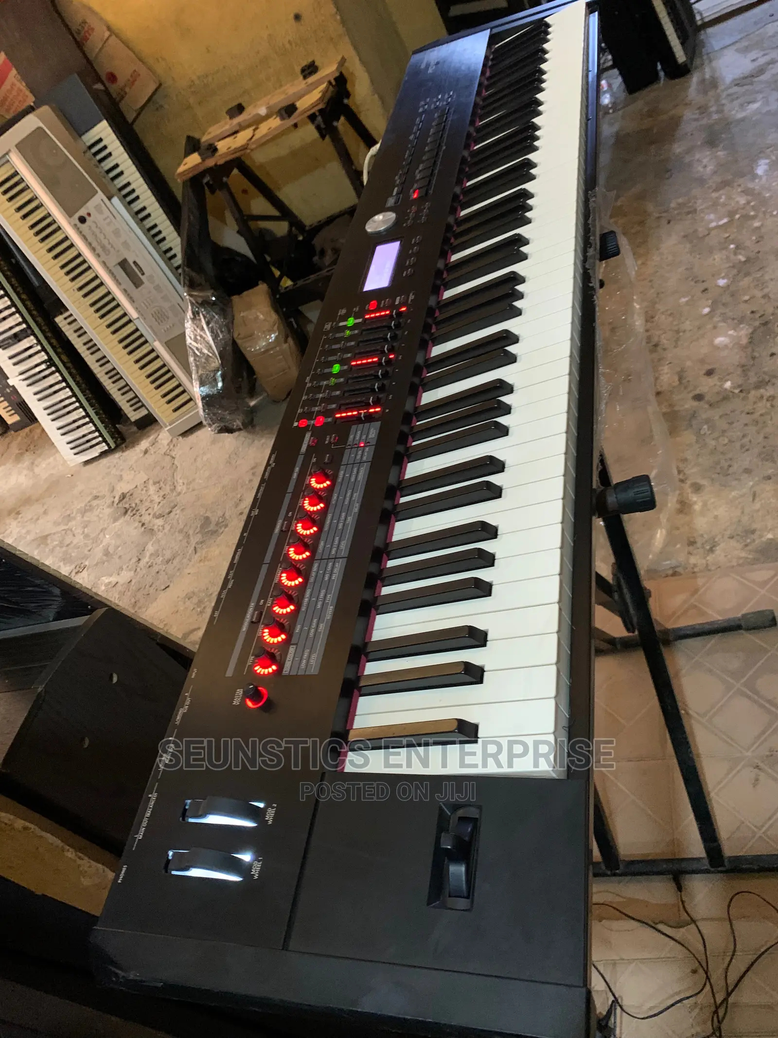 Quality Roland RD 2000 Workstation Keyboard/Piano