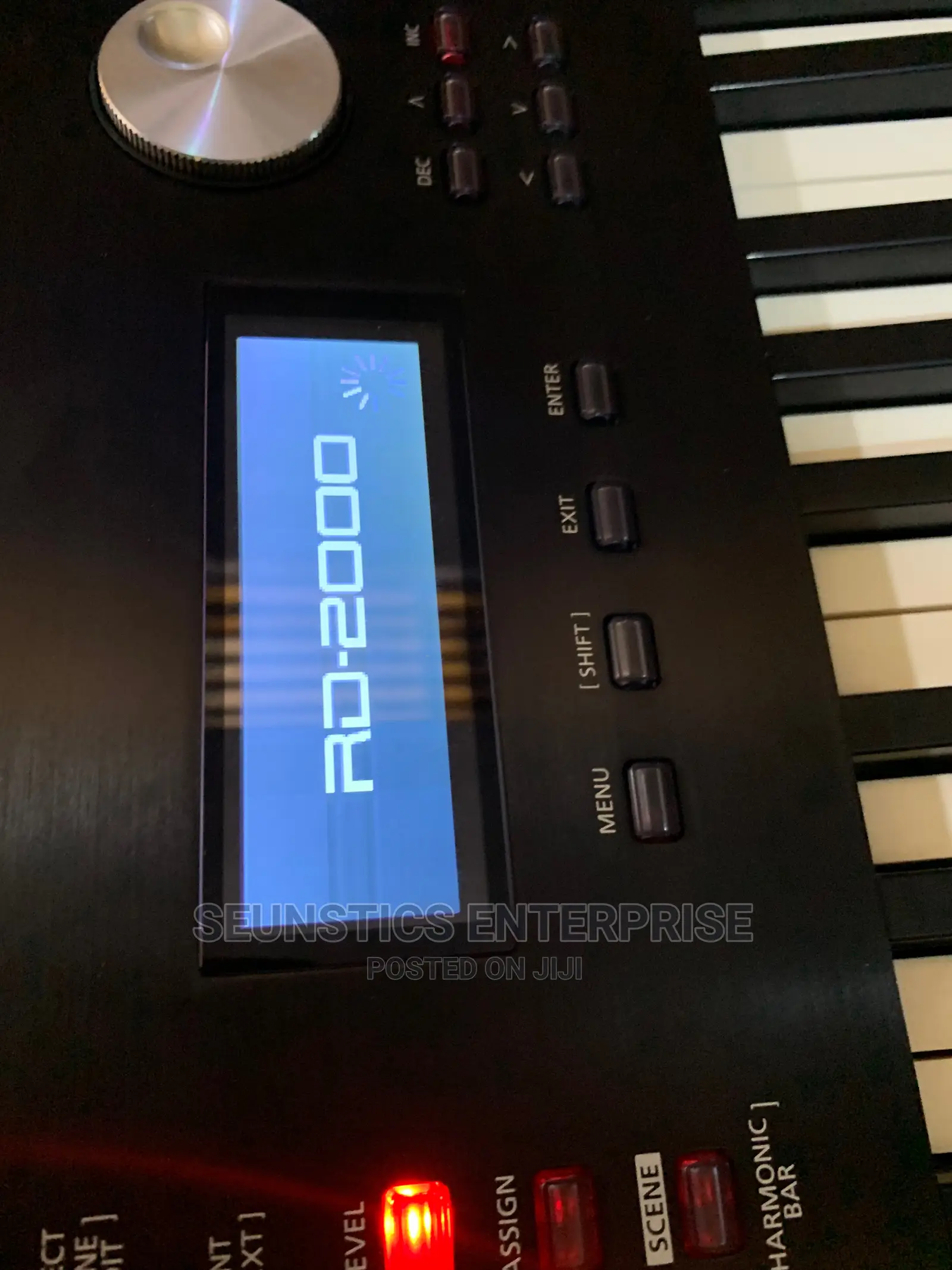 Quality Roland RD 2000 Workstation Keyboard/Piano