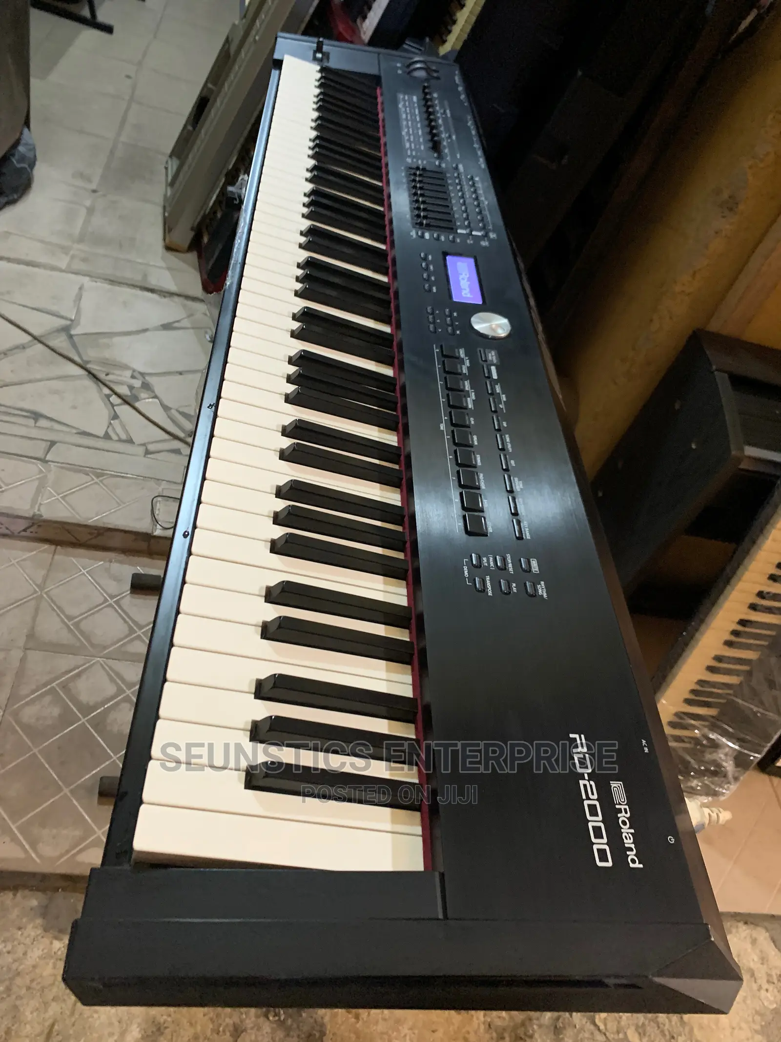 Quality Roland RD 2000 Workstation Keyboard/Piano