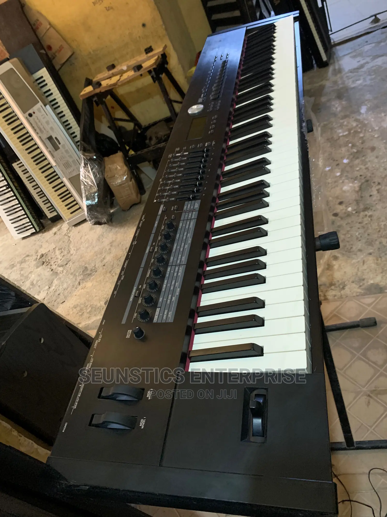 Quality Roland RD 2000 Workstation Keyboard/Piano