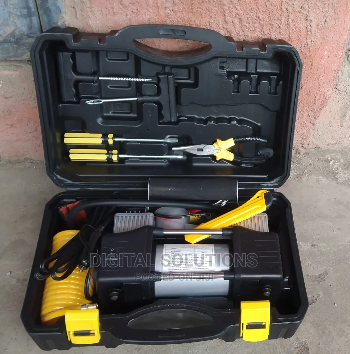 Emergency Air Compressor -Tyre Inflator for Jeep/Car Box Kit