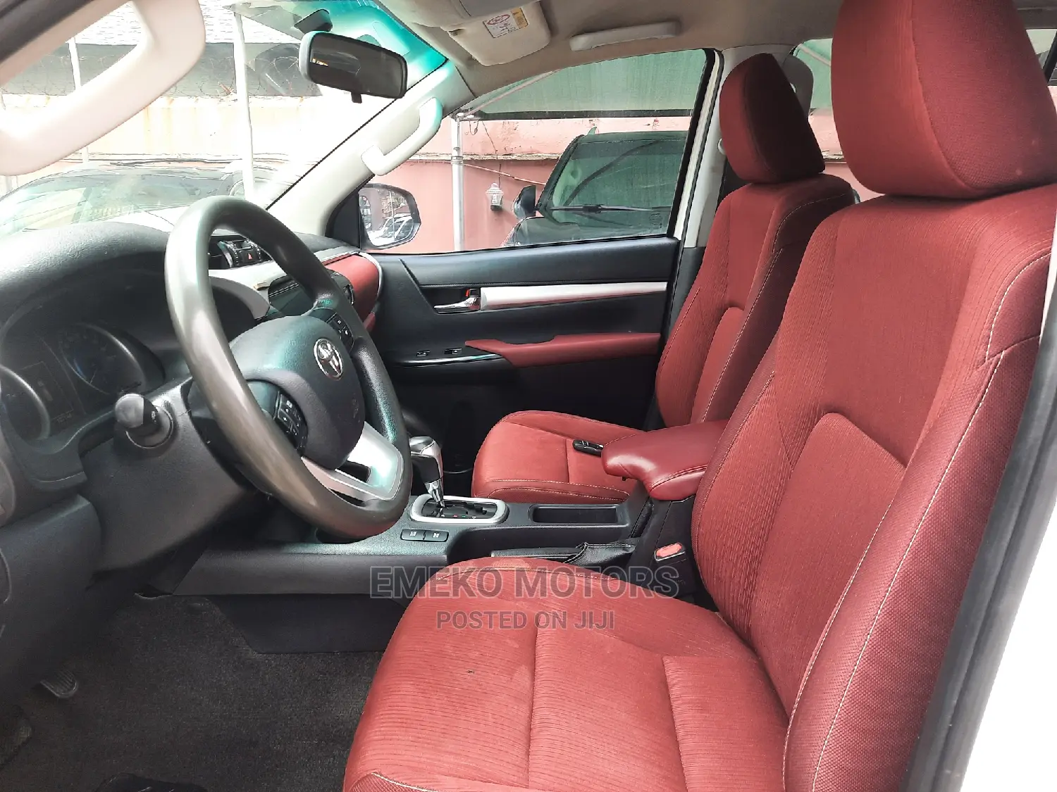 Toyota Hilux SR5 4x4 2019 White