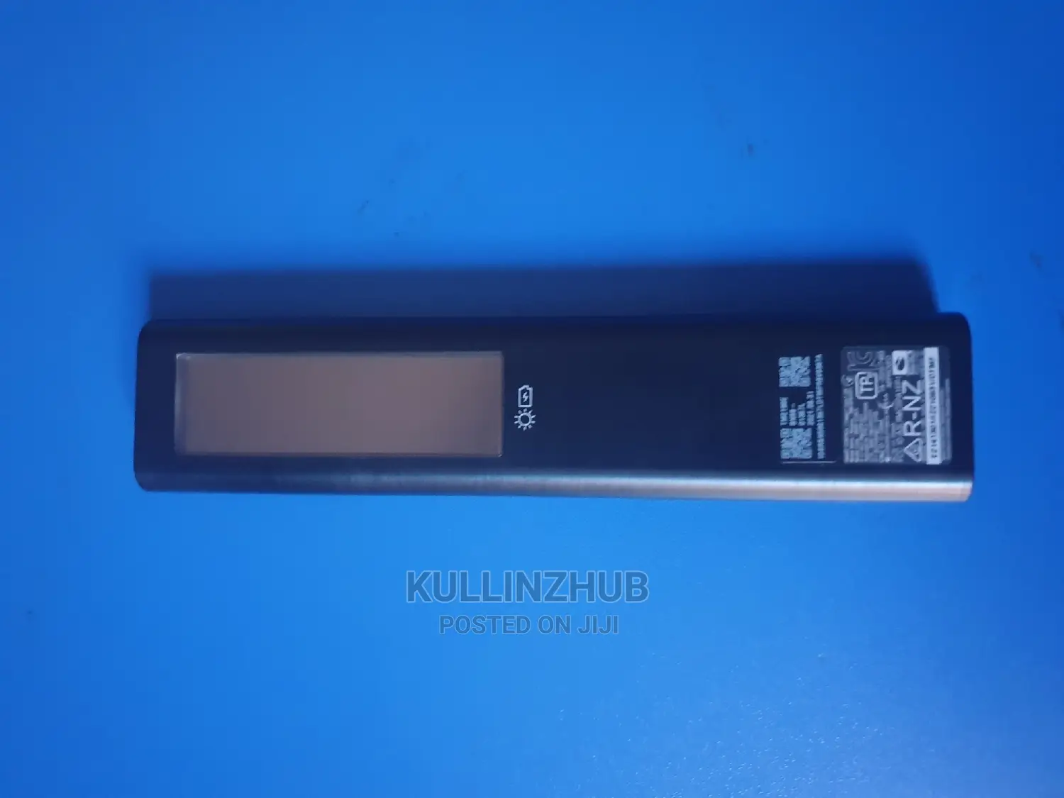 Charge and Use the Solarcell Remote- 2021 Samsung QLED TV