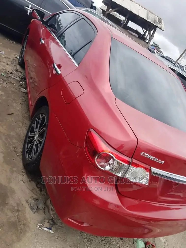 Toyota Corolla 2013 Red