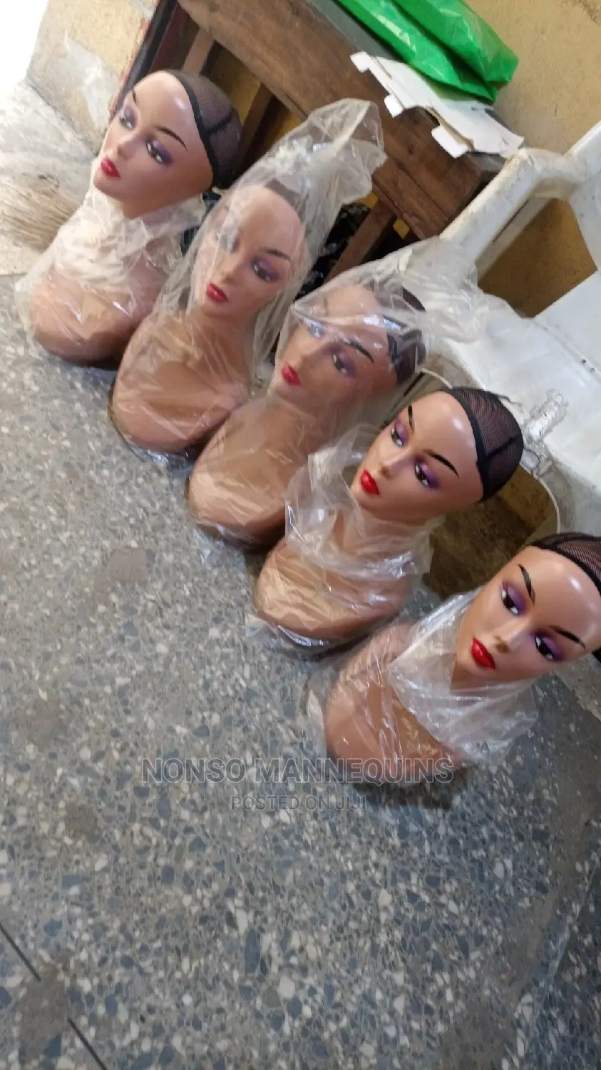 Plastic Long Mannequin Heads Display