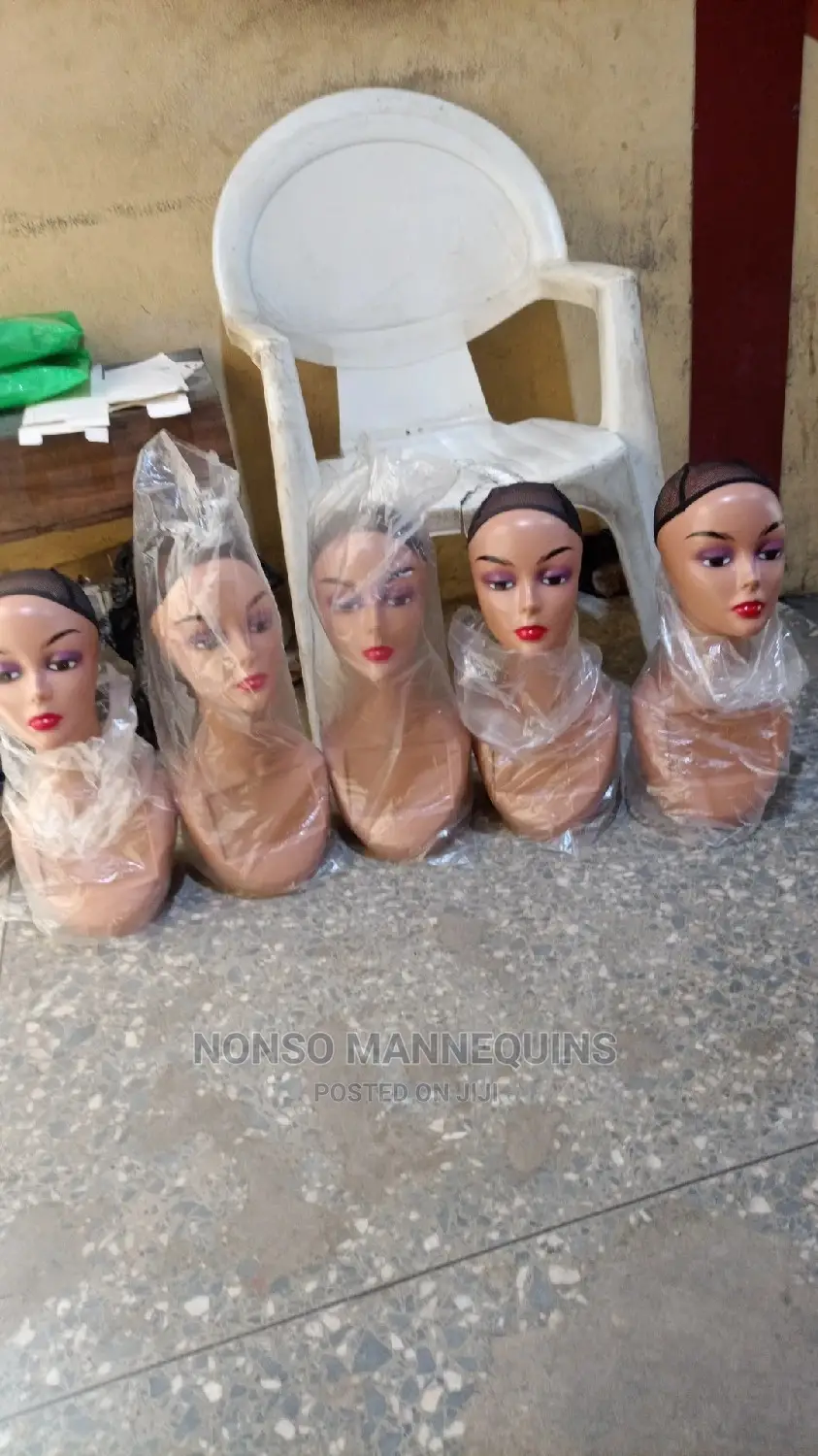 Plastic Long Mannequin Heads Display