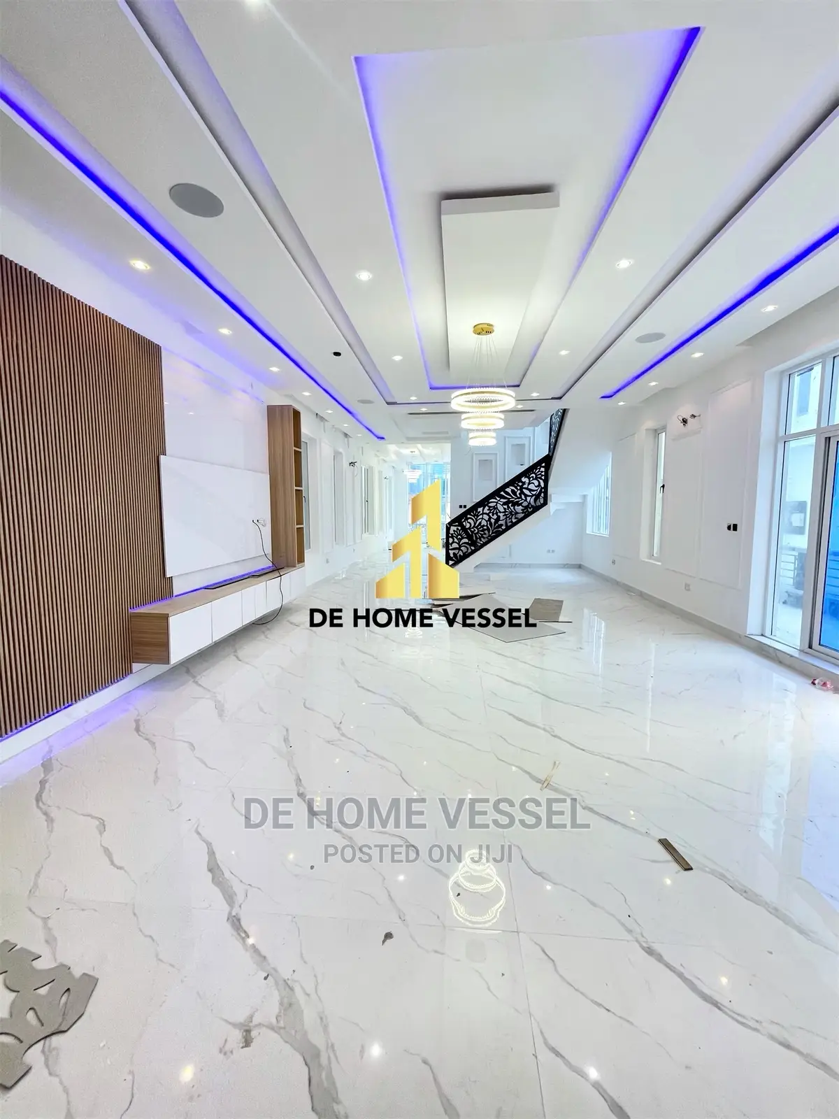 5bdrm Duplex in Osapa London for Sale