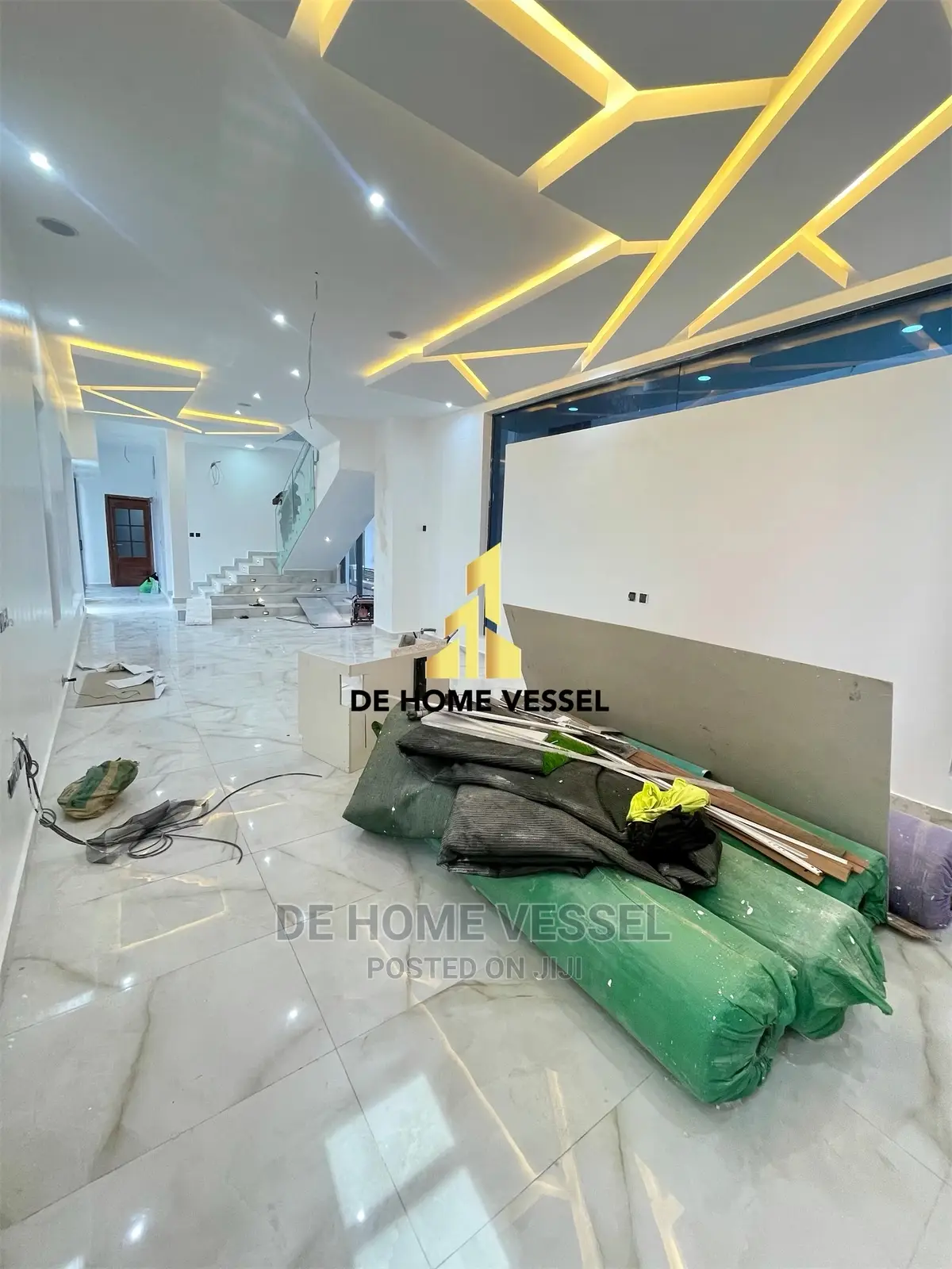 5bdrm Duplex in Osapa London for Sale