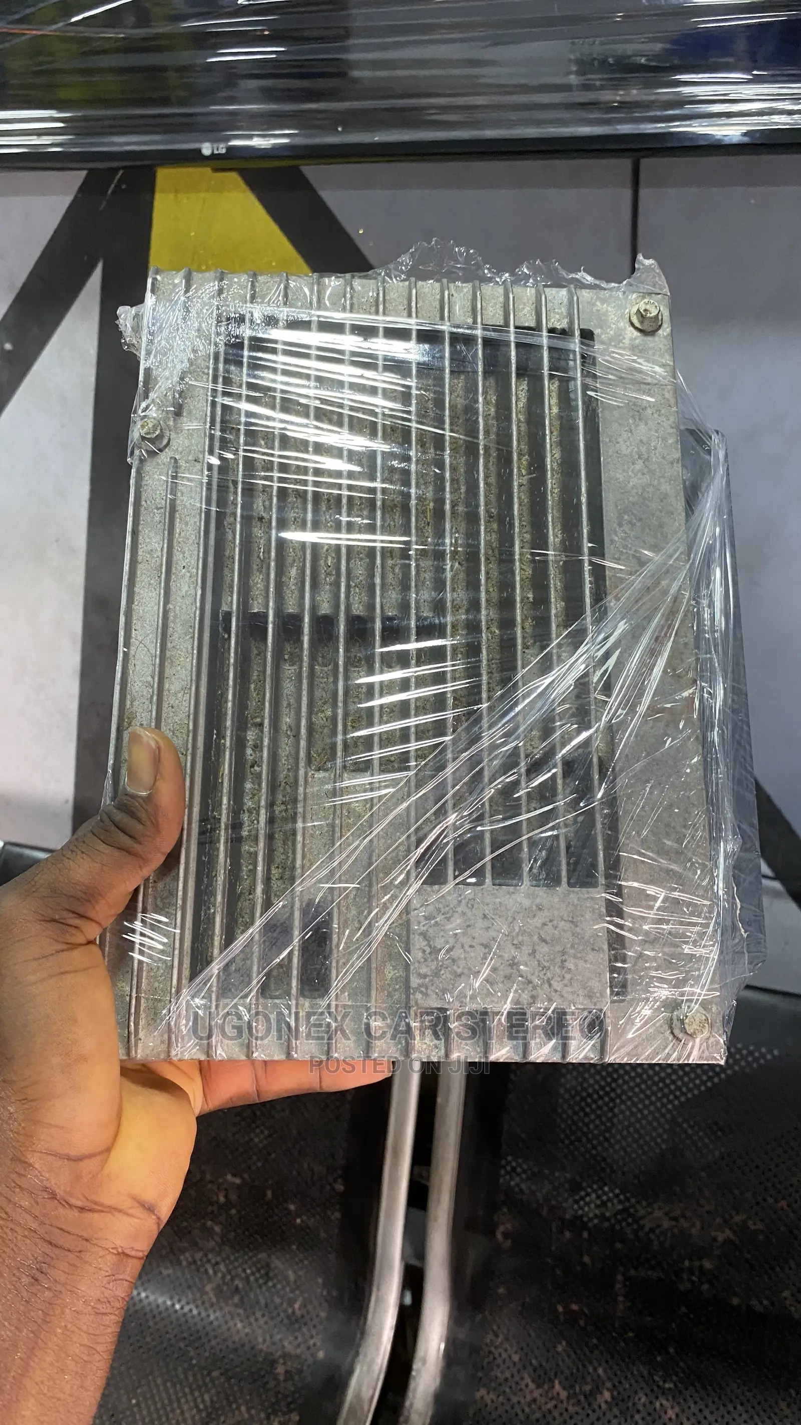 2005-10 Range Rover Factory Amplifier