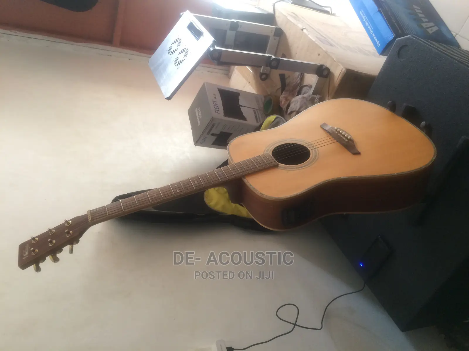 Vintage Semi Acoustic Guitar